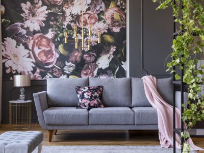 Eine blumige Tapete in einem Wohnbereich - Malermeister Marco Schubert | Wolfenbüttel