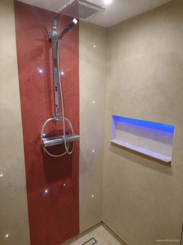Begehbare Dusche mit Mikrozement