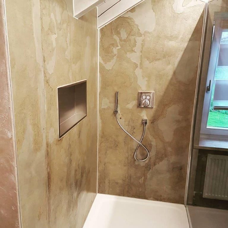 Eine Duschkabine aus echter Steinfläche  - Malermeister Marco Schubert | Wolfenbüttel